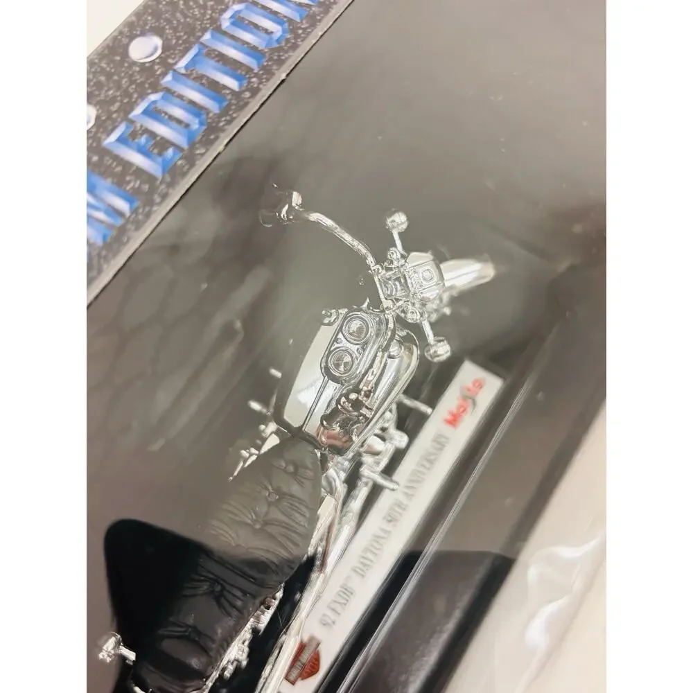 Maisto 1:18 Harley Davidson 92 FXDB Daytona 50th Anniversary Millennium Edition